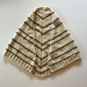 Hand knit women’s shawl